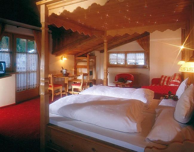 Hotel Garni San Nicolo ปอซซาดิฟัซซา ภายนอก รูปภาพ